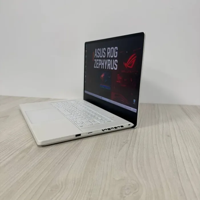 Ігровий ультрабук Б-клас Asus ROG Zephyrus G15 GA503QS White / 15.6" (2560x1440) IPS / AMD Ryzen 9 5900HS (8 (16) ядер по 3.0 - 4.6 GHz) / 32 GB DDR4 / 512 GB SSD NVMe / nVidia GeForce RTX 3080, 8 GB GDDR6, 256-bit б/в - зображення 5