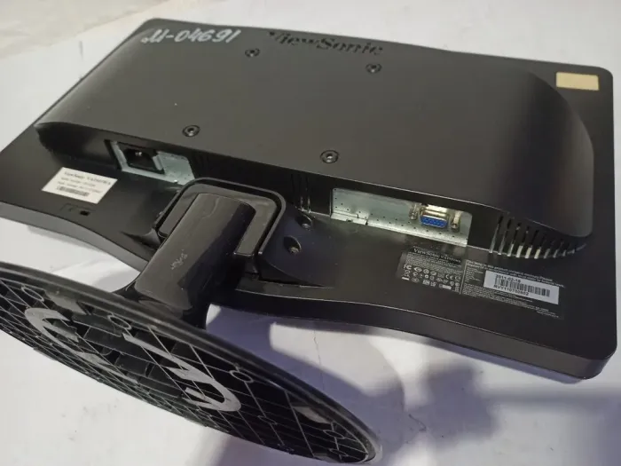 Комплект ПК: Fujitsu Esprimo E420 E85+ SFF / Intel Core i3-4160 (2 (4) ядра по 3.6 GHz) / 8 GB DDR3 / 500 GB HDD / Intel HD Graphics 4400 + Монітор ViewSonic VA1931wa / 19" (1366x768) TN / 1x VGA / VESA 100x100 б/в - зображення 6