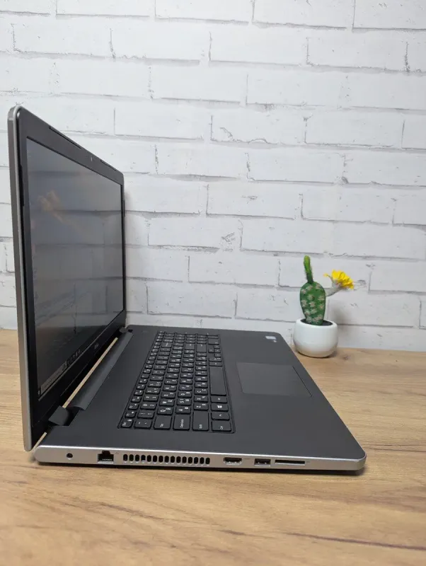 Ноутбук Б-клас Dell Inspiron 5759 / 17.3" (1920x1080) IPS / Intel Core i7-6500U (2 (4) ядра по 2.5 - 3.1 GHz) / 16 GB DDR3 / 360 GB SSD / AMD Radeon R5 M335, 4 GB GDDR3, 64-bit / WebCam / DVD-ROM б/в - зображення 5