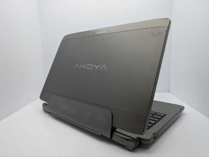Ноутбук Medion S6214T / 15.6" (1366x768) TN Touch / Intel Pentium N3540 (4 ядра по 2.16 - 2.66 GHz) / 4 GB DDR3 / 60 GB SSD + 500 GB HDD / Intel HD Graphics / WebCam / DVD-ROM / АКБ не тримає б/в - зображення 8