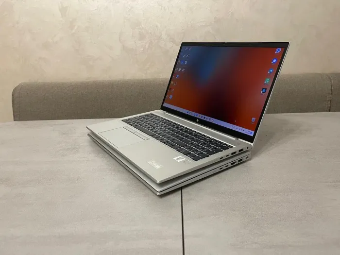 Ультрабук HP EliteBook 850 G7 / 15.6" (1920x1080) IPS / Intel Core i7-10610U (4 (8) ядра по 1.8 - 4.9 GHz) / 16 GB DDR4 / 256 GB SSD M.2 / Intel UHD Graphics / WebCam б/в - зображення 6