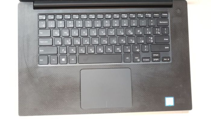 Мобільна робоча станція Dell Precision 5520 / 15.6" (3840x2160) IPS Touch / Intel Core i7-7820HQ (4 (8) ядра по 2,9 - 3,9 ГГц) / 16 ГБ DDR4 / 512 ГБ SSD + 500 ГБ HDD / nVidia Quadro M1200, 4 ГБ GDDR5, 128-біт / WebCam / Win 10 Pro б/в - зображення 3