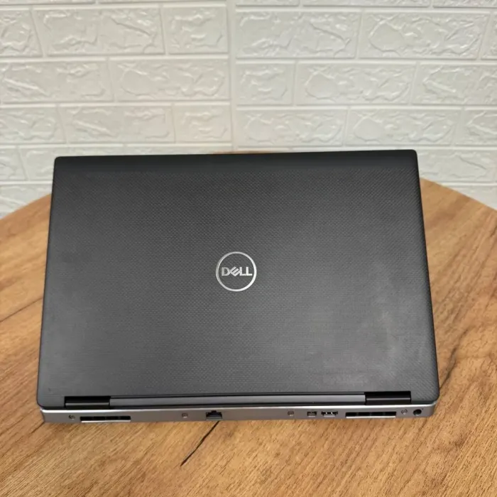 Мобільна робоча станція Dell Precision 7540 / 15.6" (1920x1080) IPS / Intel Core i5-9400H (4 (8) ядра по 2.5 - 4.3 GHz) / 32 GB DDR4 / 512 GB SSD NVMe / nVidia Quadro T2000, 4 GB GDDR5, 128-bit б/в - зображення 3