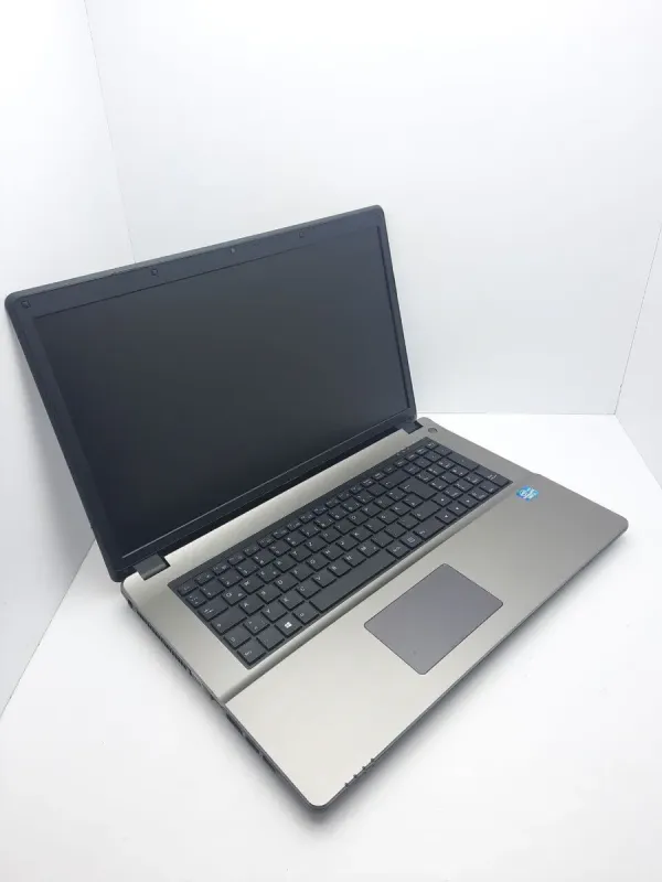 Ноутбук Б-клас Terra Mobile 1749 / 17.3" (1600x900) TN / Intel Core i5-4200M (2 (4) ядра по 2.5 - 3.1 GHz) / 4 GB DDR3 / 320 GB HDD / Intel HD Graphic 4600 / WebCam б/в - зображення 3