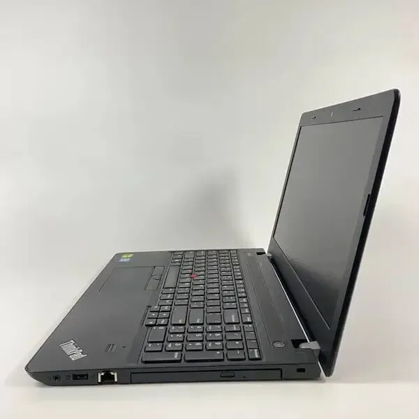 Ноутбук Б-клас Lenovo ThinkPad E570 / 15.6'' (1920x1080) IPS / Intel Core i7-6500U (2 (4) ядра по 2.5 - 3.1 GHz) / 16 GB DDR4 / 480 GB SSD / nVidia GeForce 940MX, 2 GB GDDR5, 64-bit / WebCam / Fingerprint б/в - зображення 6