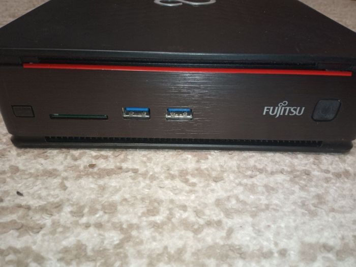 Неттоп Fujitsu Esprimo Q920 USFF / Intel Core i3-4130T (2 (4) ядра по 2.9 GHz) / 4 GB DDR3 / 120 GB SSD / Intel HD Graphics 4400 б/в - зображення 3