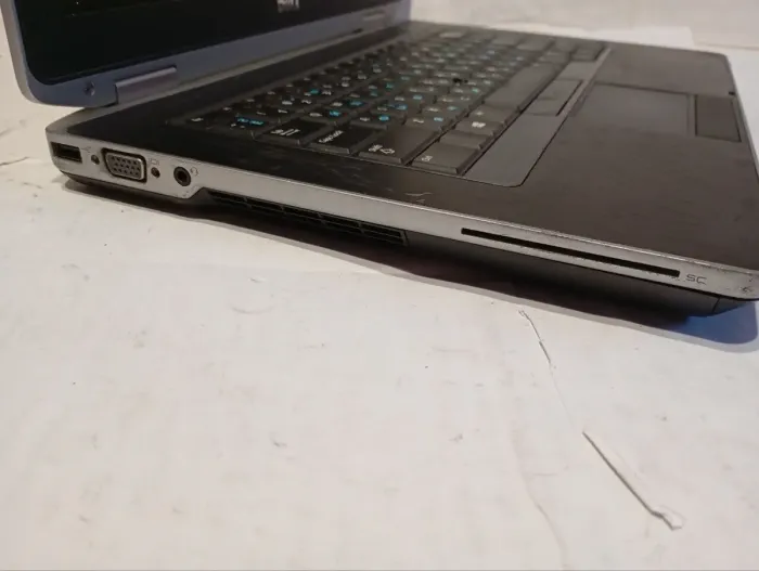 Ноутбук Б-клас Dell Latitude E6430 / 14" (1366x768) TN / Intel Core i5-3340M (2 (4) ядра по 2.7 - 3.4 GHz) / 4 GB DDR3 / 120 GB SSD / Intel HD Graphics 4000 / без АКБ б/в - зображення 5