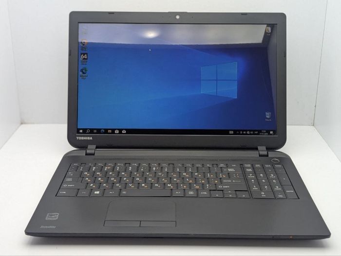 Ноутбук Toshiba Satellite C55D-B / 15.6" (1366x768) TN / AMD A6-6310 (4 ядра по 1.8 - 2.4 GHz) / 8 GB DDR3 / 120 GB SSD / AMD Radeon R4 Graphics / WebCam б/в - зображення 2