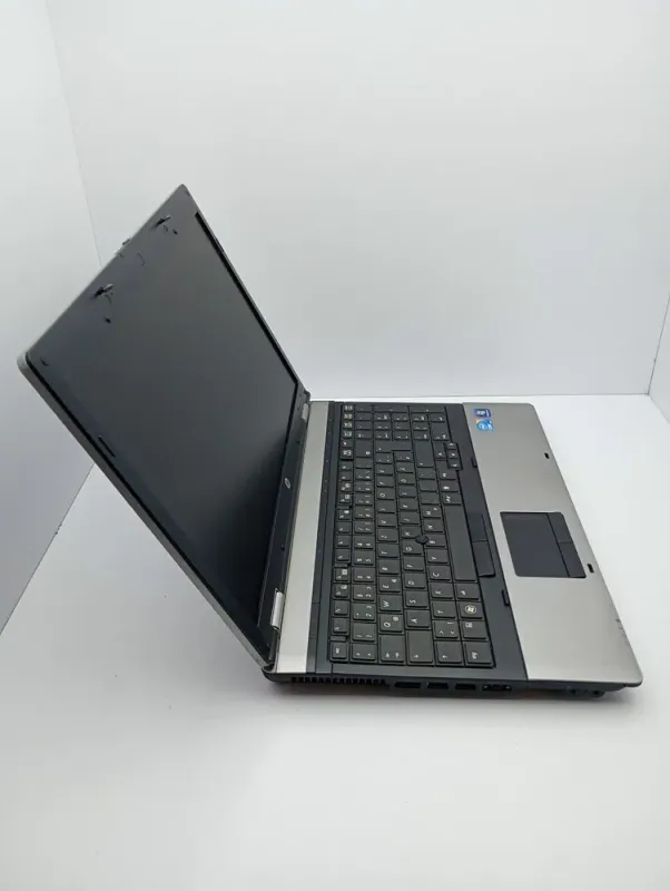 Ноутбук HP ProBook 6550b / 15.6" (1366x768) TN / Intel Core i3-370M (2 (4) ядра по 2.4 GHz) / 6 GB DDR3 / 320 GB HDD / Intel HD Graphics / WebCam / АКБ не держит б/в - зображення 5