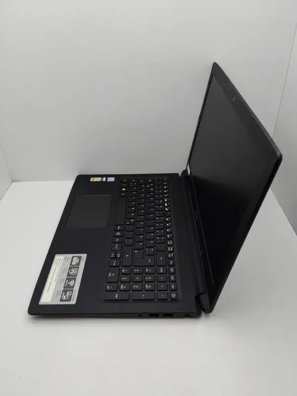 Ноутбук Acer Aspire A315 / 15.6" (1366x768) TN / Intel Core i3-7020U (2 (4) ядра по 2.3 GHz) / 8 GB DDR4 / 120 GB SSD / Intel HD Graphics 620 / WebCam б/в - зображення 6