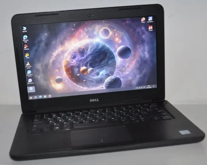 Ноутбук Dell Latitude 3380 / 13.3" (1366x768) TN / Intel Core i3-6006U (2 (4) ядра по 2.0 GHz) / 8 GB DDR4 / 128 GB SSD / Intel HD Graphics 520 / WebCam / HDMI / Windows 10 Pro  б/в - зображення 9