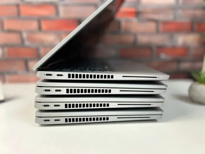 Ультрабук Dell Latitude 5420 / 14" (1920x1080) IPS / Intel Core i3-1125G4 (4 (8) ядра по 2.0 - 3.7 GHz) / 16 GB DDR4 / 512 GB SSD / Intel UHD Graphics / WebCam / Win 10 Pro б/в - зображення 3