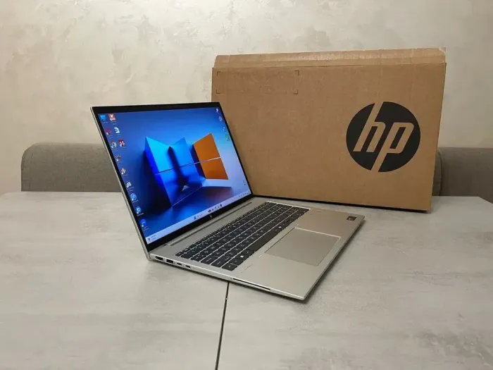 Ультрабук HP EliteBook 860 G11 / 16" (1920x1200) IPS / Intel Core Ultra 7 165U (12 (14) ядер по 1.7 - 4.9 GHz) / 16 GB DDR5 / 512 GB SSD M.2 / Intel Graphics / WebCam / Fingerprint / HDMI б/в - зображення 4
