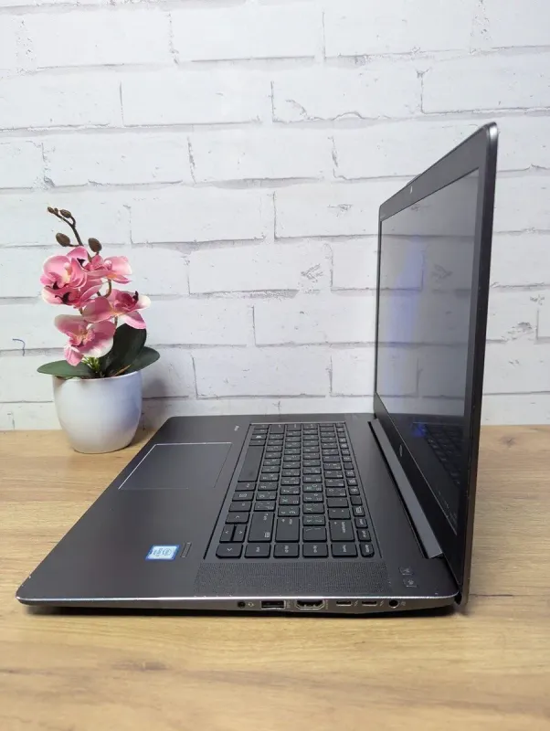 Мобільна робоча станція HP ZBook Studio G3 / 15.6" (1920x1080) IPS / Intel Core i7-6700HQ (4 (8) ядра по 2.6 - 3.5 GHz) / 24 GB DDR4 / 256 GB SSD / nVidia Quadro M1000M, 4 GB GDDR5, 128-bit / WebCam б/в - зображення 4