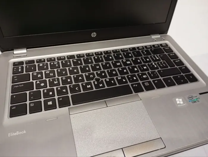 Ультрабук Б-класу HP EliteBook Folio 9470m / 14" (1366x768) TN / Intel Core i5-3437U (2 (4) ядра по 1.9 - 2.9 GHz) / 8 GB DDR3 / 500 GB HDD / Intel HD Graphics 4000 / WebCam / Win 10 / АКБ не тримає б/в - зображення 8