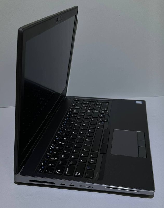 Мобільна робоча станція Б-клас Dell Precision 7540 / 15.6" (1920x1080) TN / Intel Core i9-9880H (8 (16) ядер по 2.3 - 4.8 GHz) / 32 GB DDR4 / 256 GB SSD + 256 GB SSD / nVidia Quadro T2000, 4 GB GDDR5, 128-bit / WebCam / Win 11 Pro б/в - зображення 3
