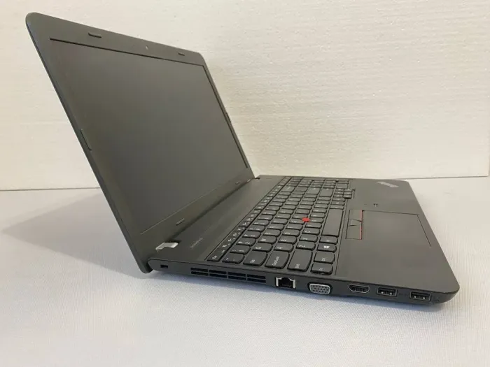 Ноутбук Lenovo ThinkPad E550 / 15.6" (1366x768) TN / Intel Core i5-5200U (2 (4) ядра по 2.2 - 2.7 GHz) / 8 GB DDR3 / 240 GB SSD / Intel HD Graphics 5500 / WebCam б/в - зображення 5