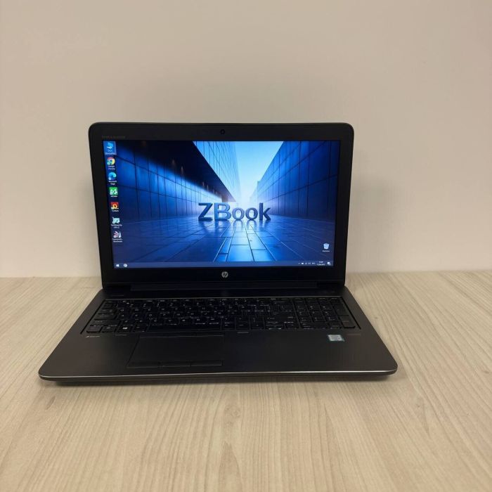 Мобільна робоча станція HP ZBook 15 G3 / 15.6" (1920x1080) IPS / Intel Core i7-6700HQ (4 (8) ядра по 2.6 - 3.5 GHz) / 32 GB DDR4 / 512 GB SSD M.2 / nVidia Quadro M2000M, 4 GB DDR3, 128-bit / WebCam б/в - зображення 2