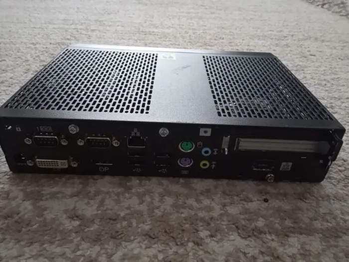 Неттоп Fujitsu Futro S920 USFF / AMD GX-415GA (4 ядра по 1.5 GHz) / 4 GB DDR3 / 32 GB SSD / AMD Radeon HD 8330E Graphics / Win 10 б/в - зображення 3