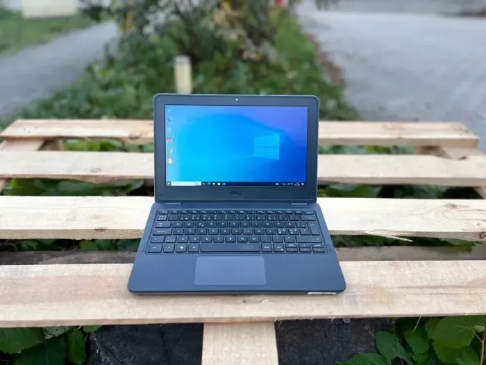 Нетбук Dell Latitude 3120 / 11.6" (1366x768) TN / Intel Pentium Silver N6000 (4 ядра по 1.1 - 3.3 GHz) / 8 GB DDR4 / 128 GB SSD M.2 / Intel UHD Graphics / WebCam / Windows 10 Pro б/в - зображення 5