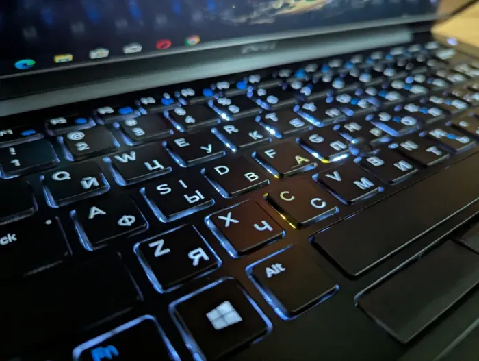 Ультрабук Dell Latitude 7490 / 14" (1920x1080) IPS Touch / Intel Core i7-8650U (4 (8) ядра по 1.9 - 4.2 GHz) / 16 GB DDR4 / 512 GB SSD / Intel UHD Graphics 620 / WebCam / TouchID / Windows 10 б/в - зображення 6