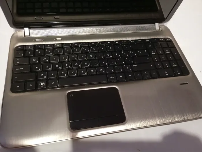 Ноутбук Б-клас HP Pavilion DV6 / 15.6" (1366x768) TN / AMD A6-3430MX (4 ядра по 1.7 - 2.4 GHz) / 8 GB DDR3 / 128 GB SSD / AMD Radeon HD 6520G / WebCam / DVD-RW / АКБ не тримає б/у - зображення 7