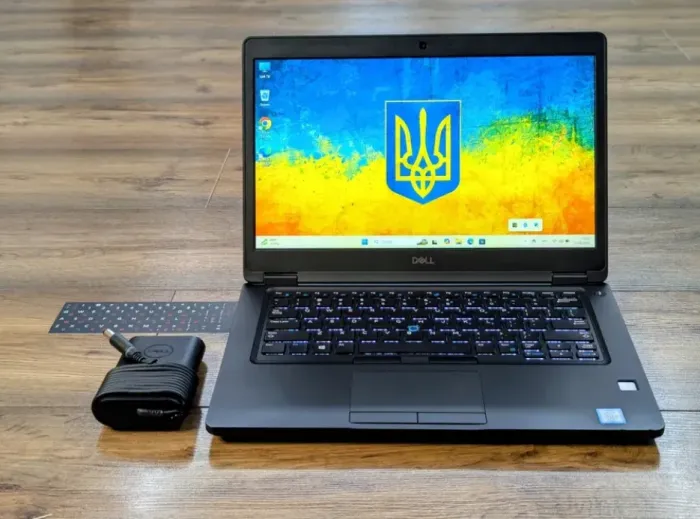 Ноутбук Dell Latitude 5491 / 14" (1920x1080) TN / Intel Core i7-8850H (6 (12) ядер по 2.6 - 4.3 GHz) / 16 GB DDR4 / 512 GB SSD / nVidia GeForce MX130, 2 GB GDDR5, 64-bit / WebCam б/в - зображення 2