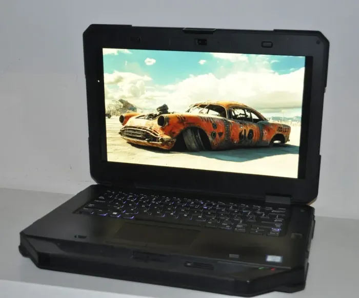 Захищений ноутбук Dell Latitude 5414 Rugged / 14" (1920x1080) TN / Intel Core i7-6600U (2(4) ядра по 2.6 - 3.4 GHz) /  16 GB DDR4 / 240 GB SSD / AMD Radeon R7 M360, 2 GB GDDR3, 64-bit / WebCam / Wi-Fi / Bluetooth / Windows 11 Pro + Блок живлення 130W б/в - зображення 2