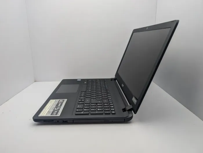 Ноутбук Acer Aspire ES1-572 / 15.6" (1366x768) TN / Intel Core i5-6200U (2 (4) ядра по 2.3 - 2.8 GHz) / 4 GB DDR4 / 240 GB SSD / Intel HD Graphics 520 / WebCam б/в - зображення 6