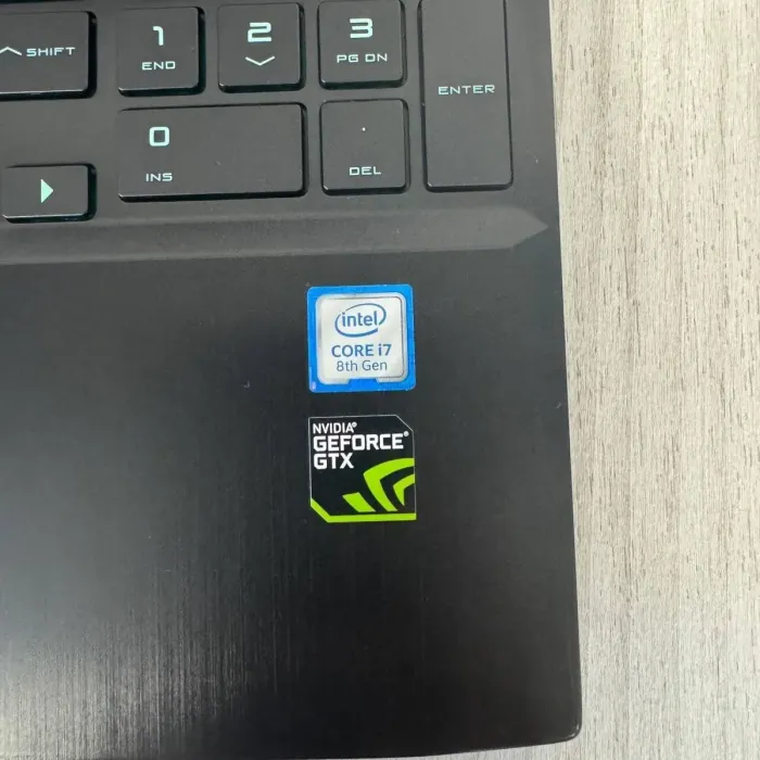 Ігровий ноутбук Б-класу HP Omen 15-dc0051nr / 15.6" (1920x1080) IPS / Intel Core i7-8750H (6 (12) ядра по 2.2 - 4.1 GHz) / 16 GB DDR4 / 256 GB SSD / nVidia GeForce GTX 1060, 6 GB GDDR5, 192-bit / WebCam б/в - зображення 4