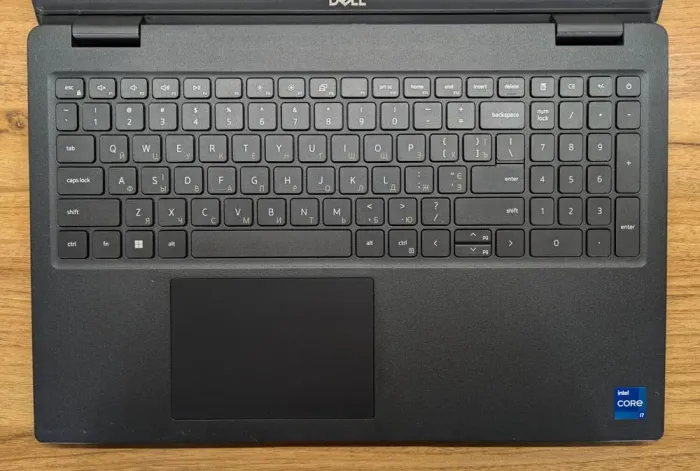 Ультрабук Dell Latitude 3520 / 15.6" (1920x1080) IPS / Intel Core i7-1165G7 (4 (8) ядра по 2.8 - 4.7 GHz) / 16 GB DDR4 / 512 GB SSD / Iris Xe Graphics / WebCam / Windows 10 б/в - зображення 3