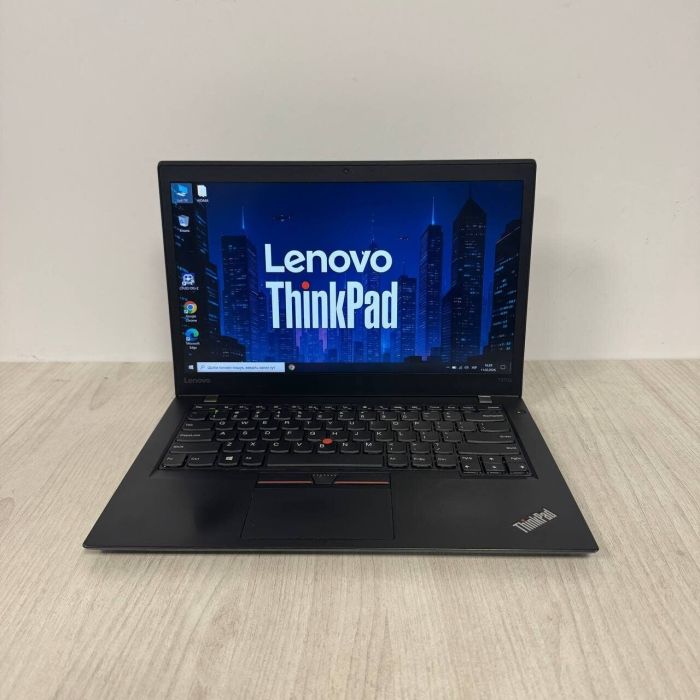 Ультрабук Б-клас Lenovo ThinkPad T470s / 14" (1920x1080) IPS / Intel Core i5-6300U (2 (4) ядра по 2.4 - 3.0 GHz) / 8 GB DDR4 / 256 GB SSD / Intel HD Graphics 520 / WebCam б/в - зображення 2