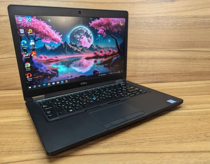 Ультрабук Dell Latitude 5480 / 14" (1920x1080) IPS / Intel Core i5-6300U (2 (4) ядра по 2.4 - 3.0 GHz) / 8 GB DDR4 / 240 GB SSD / Intel HD Graphics 520 / WebCam / VGA / Windows 10  б/в - зображення 4