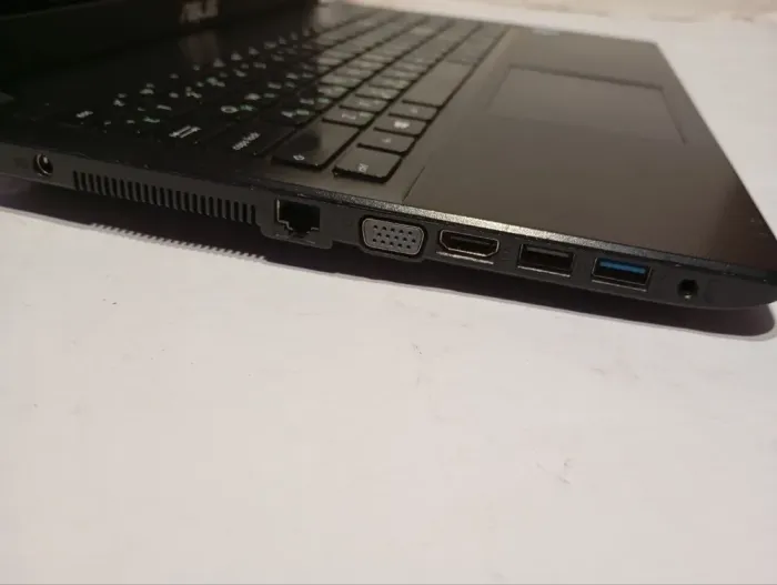 Ноутбук Б-клас Asus X551M / 15.6" (1366x768) TN / Intel Celeron N2830 (2 ядра по 2.16 - 2.41 GHz) / 4 GB DDR3 / 120 GB SSD / Intel HD Graphics / WebCam б/в - зображення 6