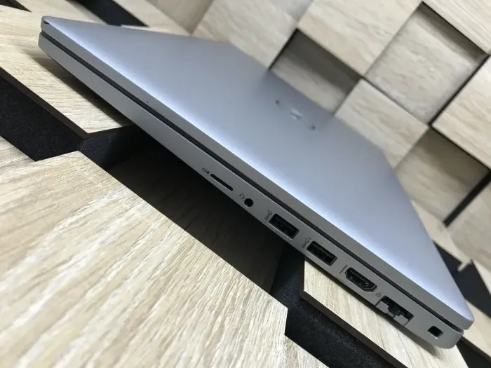 Ноутбук Б-клас Dell Latitude 5530 / 15.6" (1920x1080) IPS / Intel Core i5-1235U (10 (12) ядер по 1.3 - 4.4 GHz) / 16 GB DDR4 / 240 GB SSD M.2 / Intel Iris Xe Graphics / USB 3.2 / HDMI / Windows 10 б/в - зображення 6