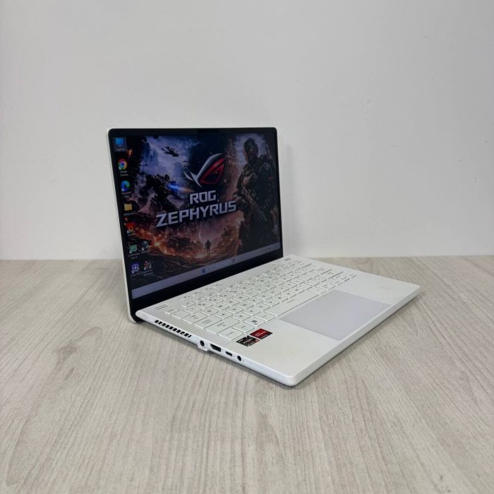 Ігровий ноутбук Б-класу Asus ROG Zephyrus G14 GA402RJ / 14" (2560x1600) IPS / AMD Ryzen 9 6900HS (8 (16) ядер по 3,3 - 4,9 ГГц) / 16 ГБ DDR5 / 1000 ГБ SSD NVMe / AMD Radeon RX 6700S, 8 ГБ GDDR6, 128-біт / Веб-камера б/в - зображення 4
