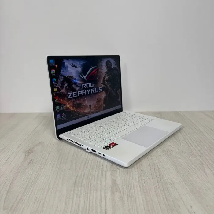 Ігровий ноутбук Б-класу Asus ROG Zephyrus G14 GA402RJ / 14" (2560x1600) IPS / AMD Ryzen 9 6900HS (8 (16) ядер по 3,3 - 4,9 ГГц) / 16 ГБ DDR5 / 1000 ГБ SSD NVMe / AMD Radeon RX 6700S, 8 ГБ GDDR6, 128-біт / Веб-камера б/в - зображення 4