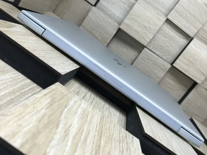 Ультрабук Б-клас HP EliteBook 840 G5 / 14" (1920x1080) IPS / Intel Core i5-8350U (4 (8) ядра по 1.7 - 3.6 GHz) / 8 GB DDR4 / 256 GB SSD M.2 / Intel UHD Graphics 620 / WebCam / HDMI б/в - зображення 7