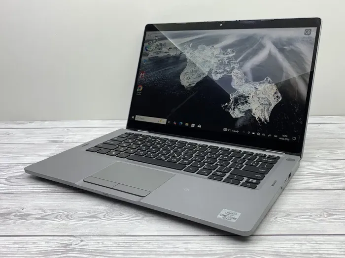 Ноутбук-трансформер Б-клас Dell Latitude 5310 2-in-1 / 13.3" (1920x1080) IPS Touch / Intel Core i7-10610U (4 (8) ядра по 1.8 - 4.9 GHz) / 16 GB DDR4 / 240 GB SSD / Intel UHD Graphics / WebCam б/в - зображення 3