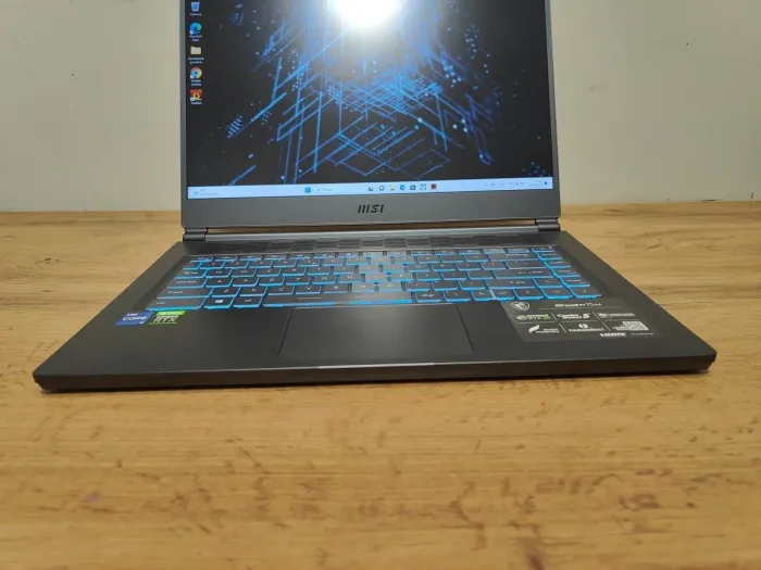 Ігровий ноутбук MSI Stealth 15M A11UEKV / 15.6" (1920x1080) IPS / Intel Core i7-11375H (4 (8) ядра по 3.0 - 5.0 GHz) / 16 GB DDR4 / 512 GB SSD / nVidia GeForce RTX 3060, 6 GB GDDR6, 192-bit / WebCam / Windows 10 Home б/в - зображення 4