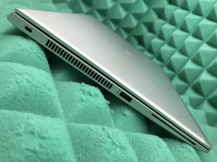 Ультрабук Б-клас HP Elitebook 745 G5 / 14" (1920x1080) IPS / AMD Ryzen 5 Pro 2500U (4 (8) ядра по 2.0 - 3.6 GHz) / 8 GB DDR4 / 256 GB SSD M.2 / AMD Radeon Vega 8 Graphics / WebCam / USB 3.1 / HDMI б/в - зображення 7