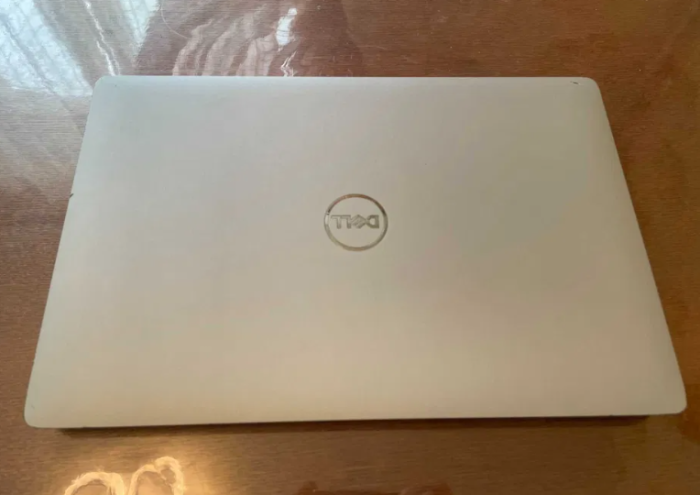 Ультрабук Dell Latitude 5511 / 15.6" (1920x1080) IPS / Intel Core i7-10850H (6 (12) ядер по 2.7 - 5.1 GHz) / 16 GB DDR4 / 256 GB SSD / Intel UHD Graphics for 10th Generation / WebCam б/в - изображение 3