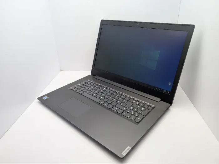 Ноутбук Lenovo V340-17 / 17.3" (1600x900) TN / Intel Pentium Gold 5405U (2 (4) ядра по 2.3 GHz) / 8 GB DDR4 / 120 GB SSD / Intel UHD Graphics / WebCam / DVD-ROM б/в - зображення 7