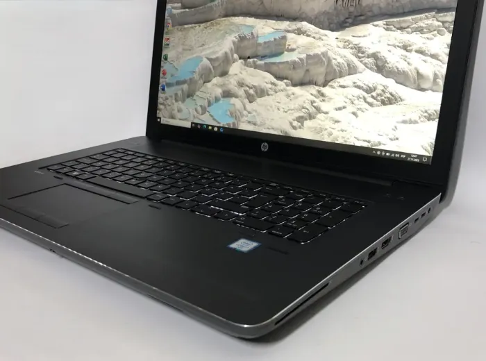 Мобільна робоча станція Б-класу HP ZBook 17 G3 / 17,3" (1920x1080) IPS / Intel Core i7-6820HQ (4 (8) ядра по 2,7 - 3,6 ГГц) / 16 ГБ DDR4 / 512 ГБ SSD / nVidia Quadro М4000M, 4 ГБ GDDR5, 256-bit / WebCam / Win 10 Pro б/в - зображення 9