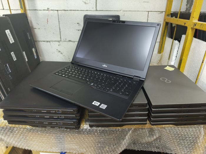 Ноутбук Fujitsu LifeBook E5510 / 15.6" (1920x1080) IPS / Intel Core i5-10210U (4 (8) ядра по 1.6 - 4.2 GHz) / 16 GB DDR4 / 240 GB SSD / Intel UHD Graphics / WebCam б/в - зображення 5