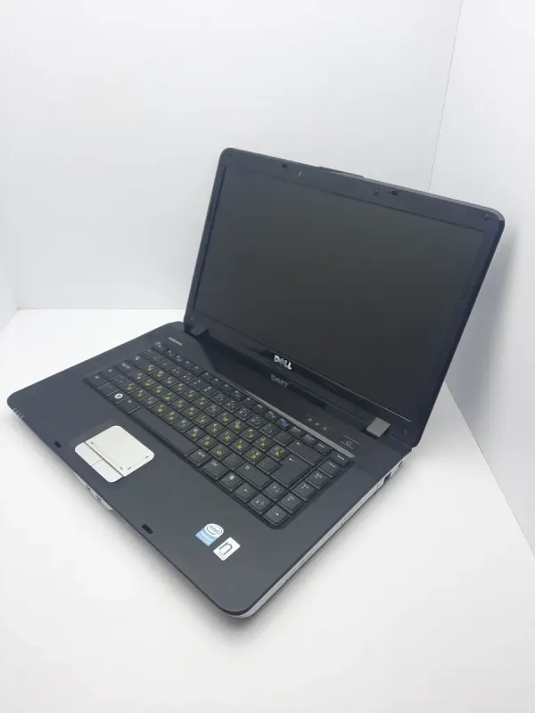 Ноутбук Dell Vostro A8600 / 15.6" (1366x768) TN / Pentium Dual Core T2410 (2 (2) ядра по 2.0 GHz) / 4 GB DDR2 / 200 GB HDD / Intel HD Craphics / WebCam б/в - зображення 4