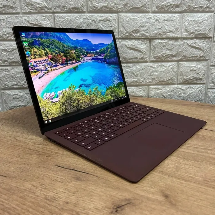 Ультрабук Б-клас Microsoft Surface Laptop 2 Red / 13.5" (2256x1504) IPS Touch / Intel Core i5-8250U (4 (8) ядра по 1.6 - 3.4 GHz) / 8 GB DDR4 / 256 GB SSD / Intel UHD Graphics 620 / WebCam б/в - зображення 4