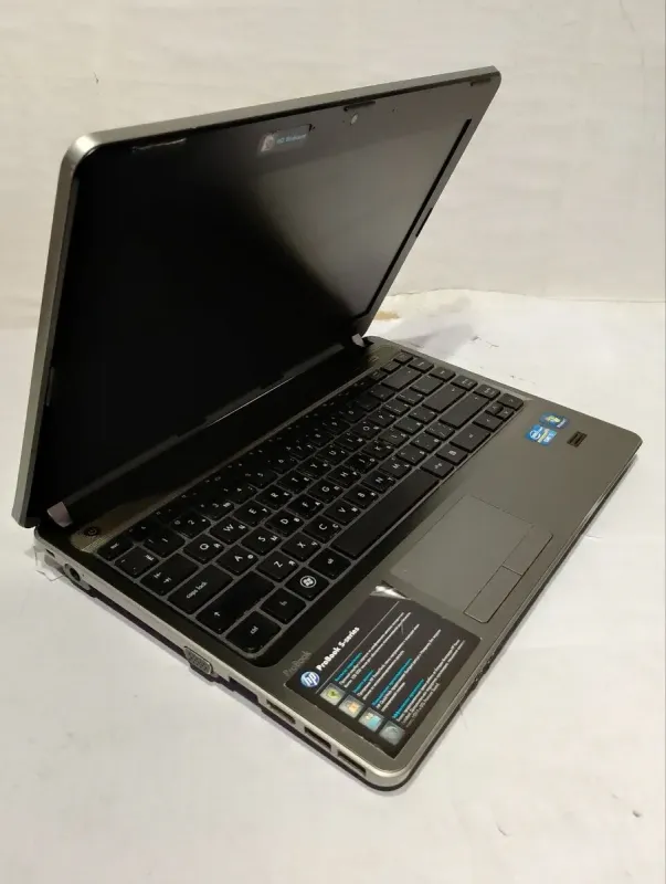 Ноутбук Б-клас HP ProBook 4330s / 13.3" (1366x768) TN / Intel Core i5-2430M (2 (4) ядра по 2.4 - 3.0 GHz) / 8 GB DDR3 / 750 GB HDD / Intel HD Graphics 3000 / WebCam б/в - зображення 4