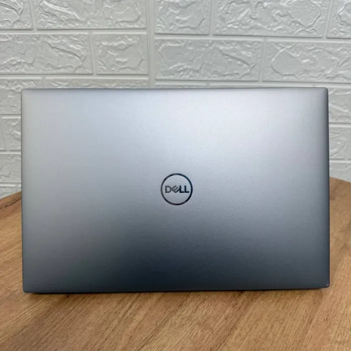 Мобільна робоча станція Dell Precision 5550 / 15.6" (1920x1200) IPS / Intel Core i9-10885H (8 (16) ядер по 2.4 - 5.3 GHz) / 16 GB DDR4 / 512 GB SSD / nVidia Quadro T2000 Max-Q, 4 GB GDDR5, 128-bit / WebCam б/в - зображення 3