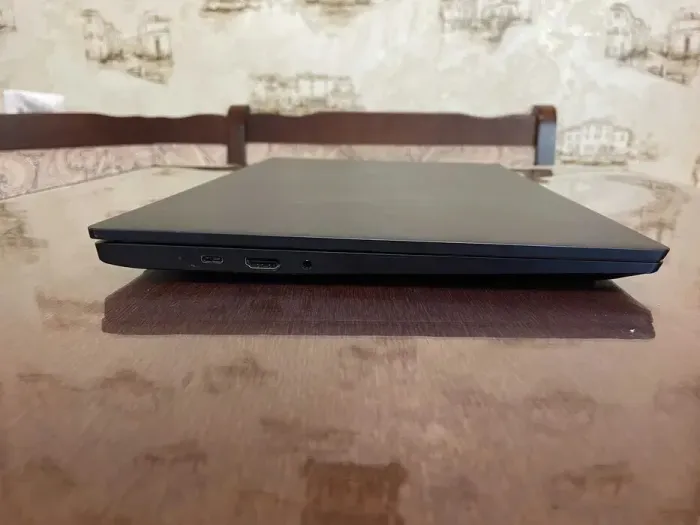 Ультрабук Lenovo IdeaPad 5 15ITL05 / 15.6" (1920x1080) IPS / Intel Core i7-1165G7 (4 (8) ядра по 2.8 - 4.7 GHz) / 12 GB DDR4 / 512 GB SSD / Intel Iris Xe Graphics / WebCam б/в - зображення 4